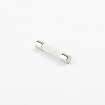 Fusible cerámico de 15A PROLine Parts TJ14QBP15CFB CKD156089